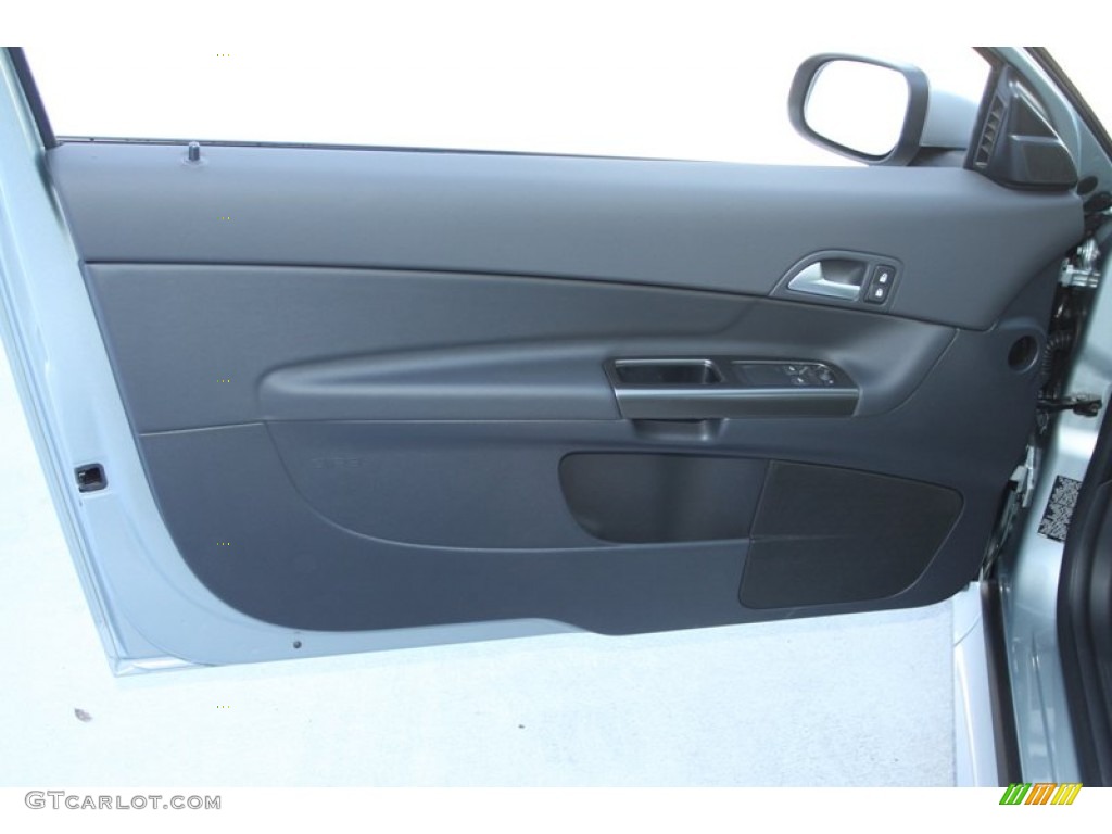 2013 Volvo C30 T5 R-Design R-Design Off Black/Calcite Door Panel Photo #76946485