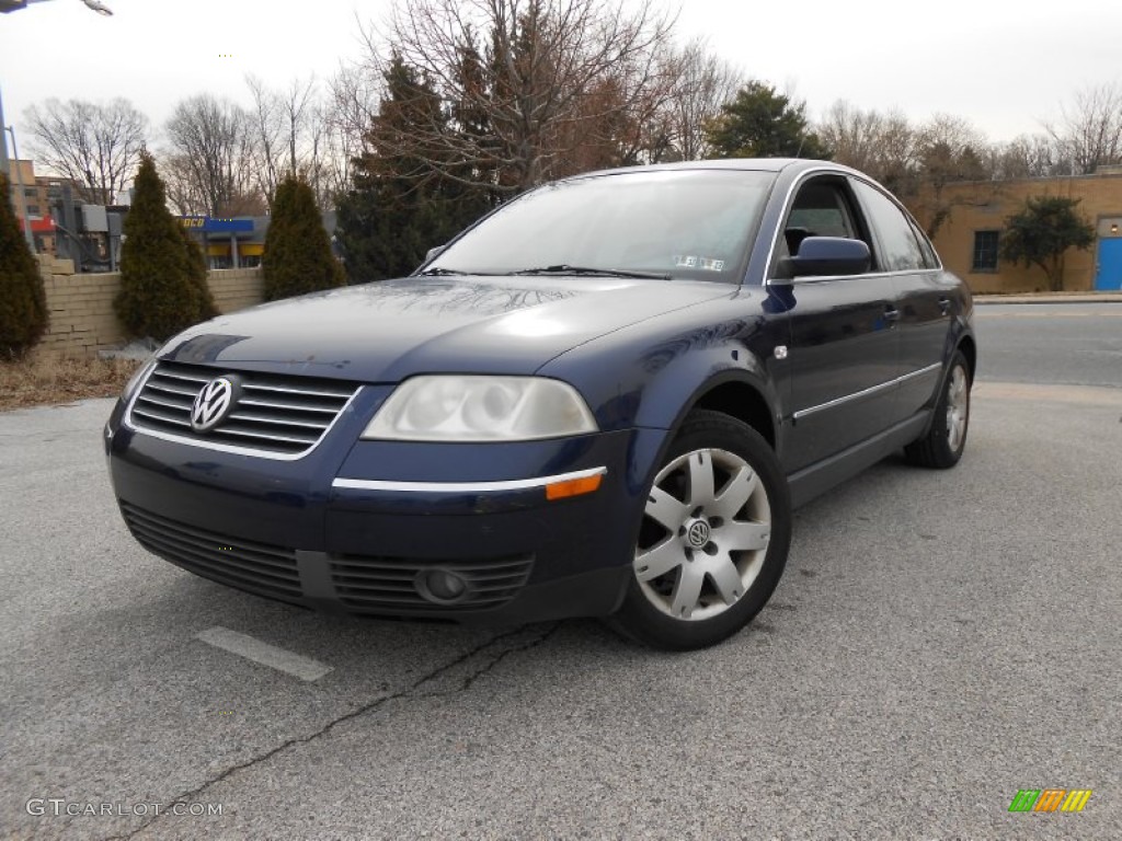 Indigo Blue Pearl 2001 Volkswagen Passat GLX Sedan Exterior Photo #76947661
