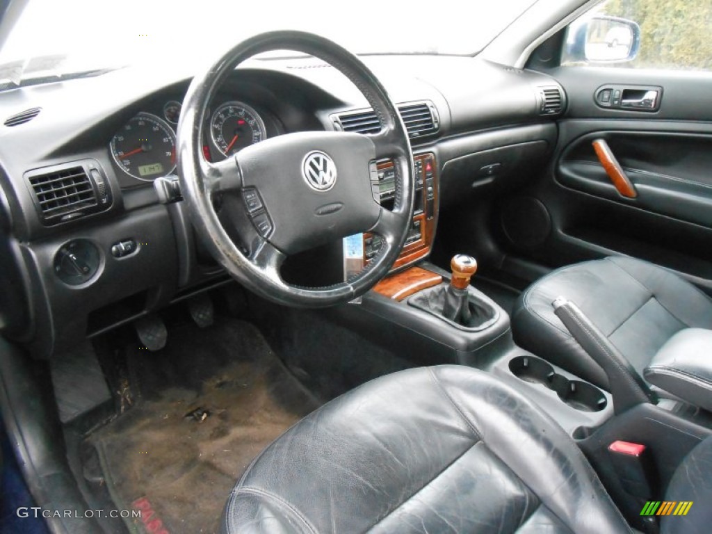 Black Interior 2001 Volkswagen Passat GLX Sedan Photo #76947850