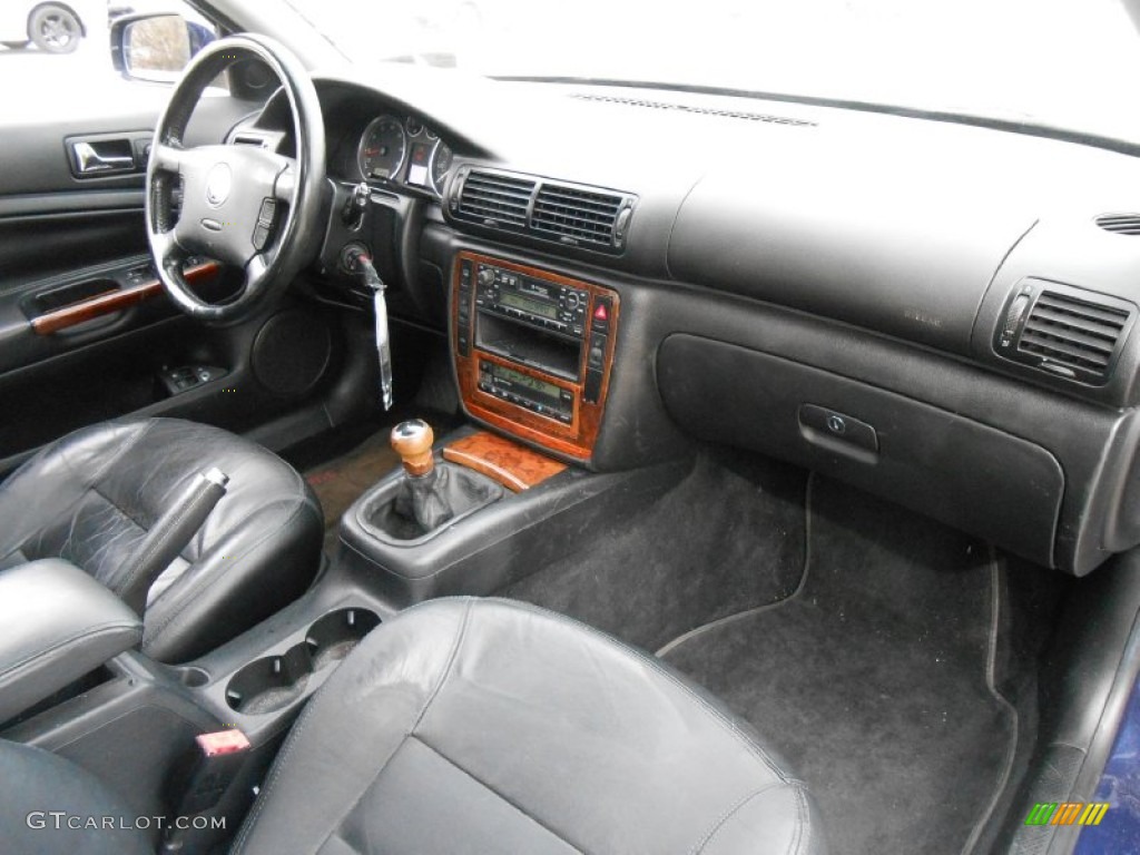 2001 Volkswagen Passat GLX Sedan Black Dashboard Photo #76947942