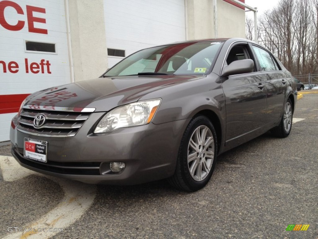 Phantom Gray Pearl Toyota Avalon