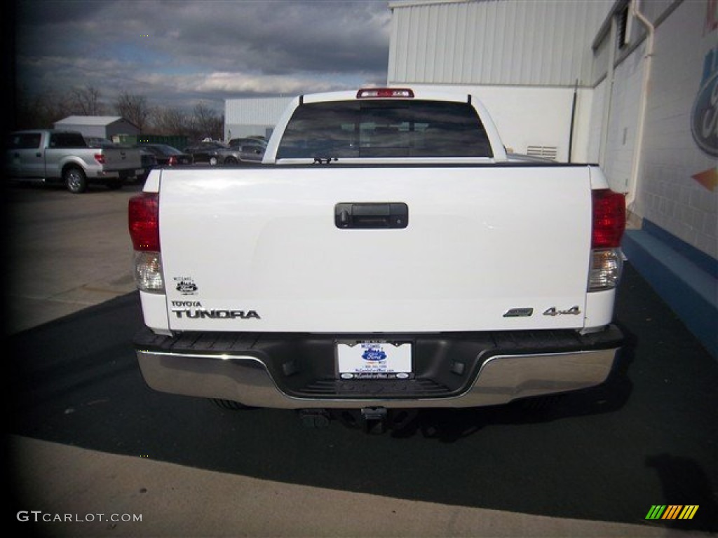 2011 Tundra SR5 Double Cab 4x4 - Super White / Graphite Gray photo #7