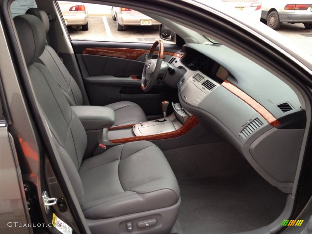 Light Gray Interior 2006 Toyota Avalon Limited Photo