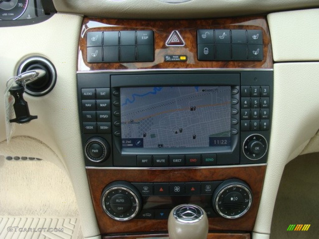 2009 Mercedes-Benz CLK 350 Coupe Navigation Photos