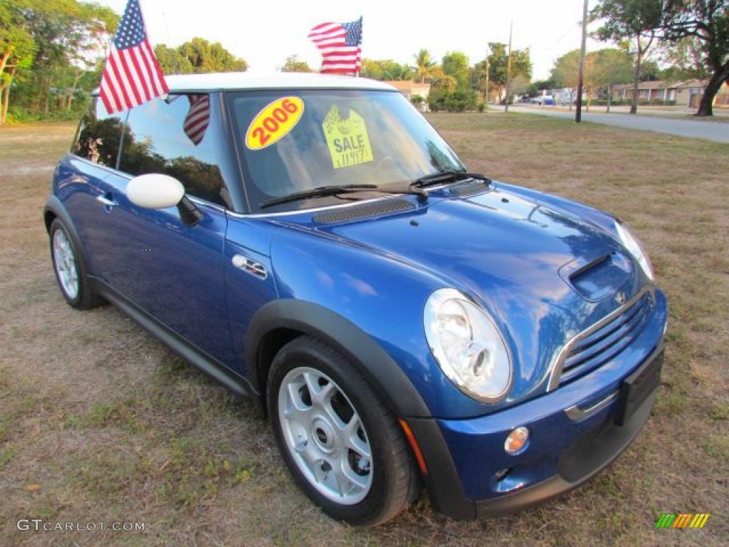 Hyper Blue Metallic 2006 Mini Cooper S Hardtop Exterior Photo #76950571
