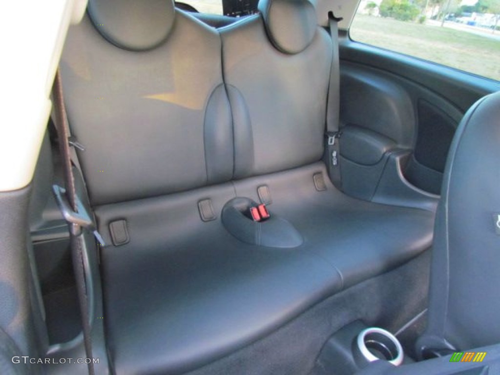 2006 Mini Cooper S Hardtop Rear Seat Photo #76950676