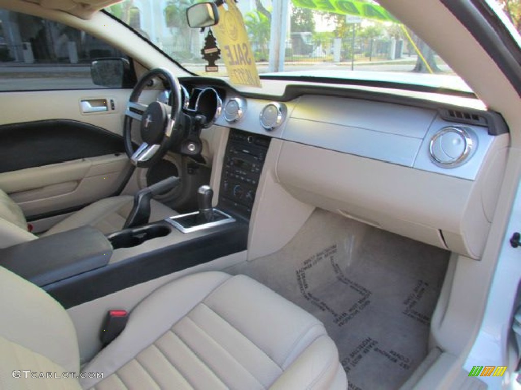 2007 Mustang GT Premium Coupe - Performance White / Medium Parchment photo #12