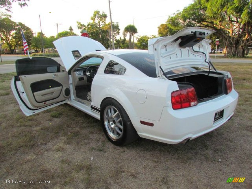 2007 Mustang GT Premium Coupe - Performance White / Medium Parchment photo #73