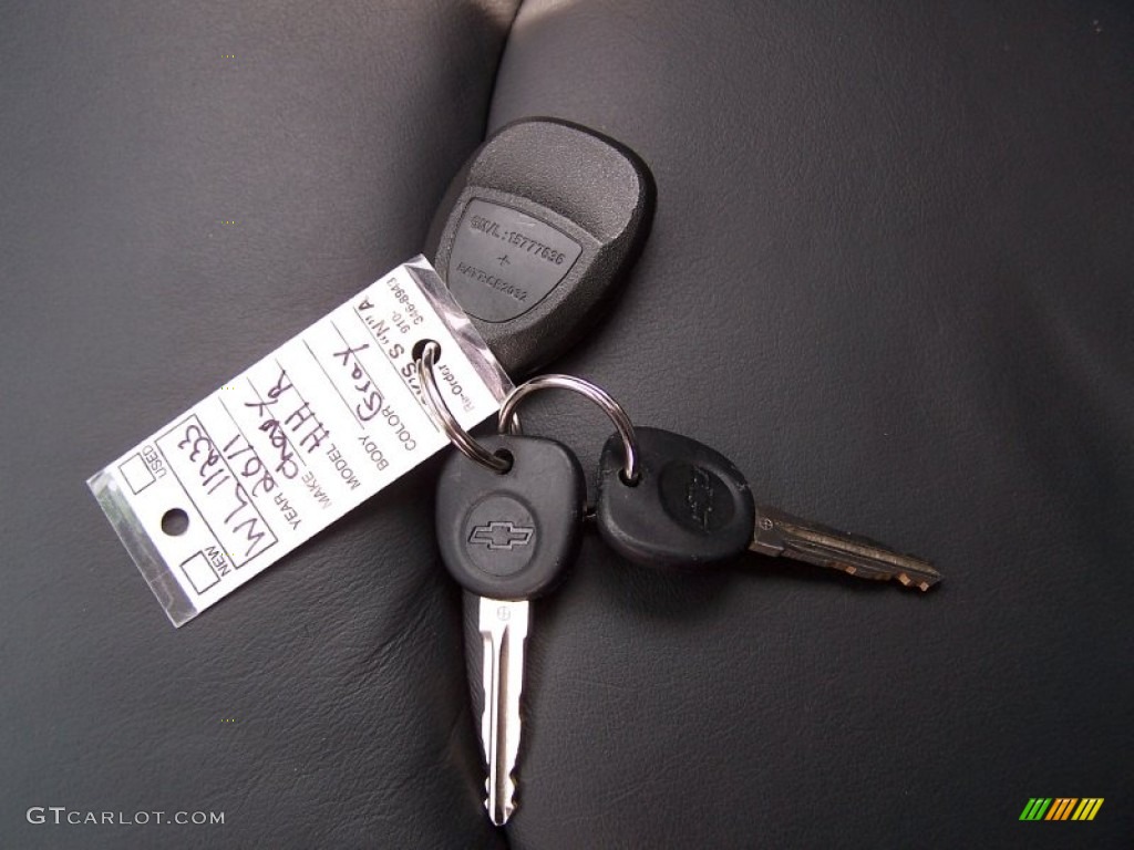 2011 Chevrolet HHR LT Keys Photos