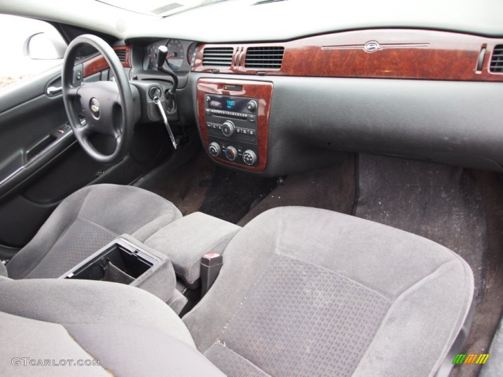 2006 Chevrolet Impala LS Ebony Black Dashboard Photo #76957924