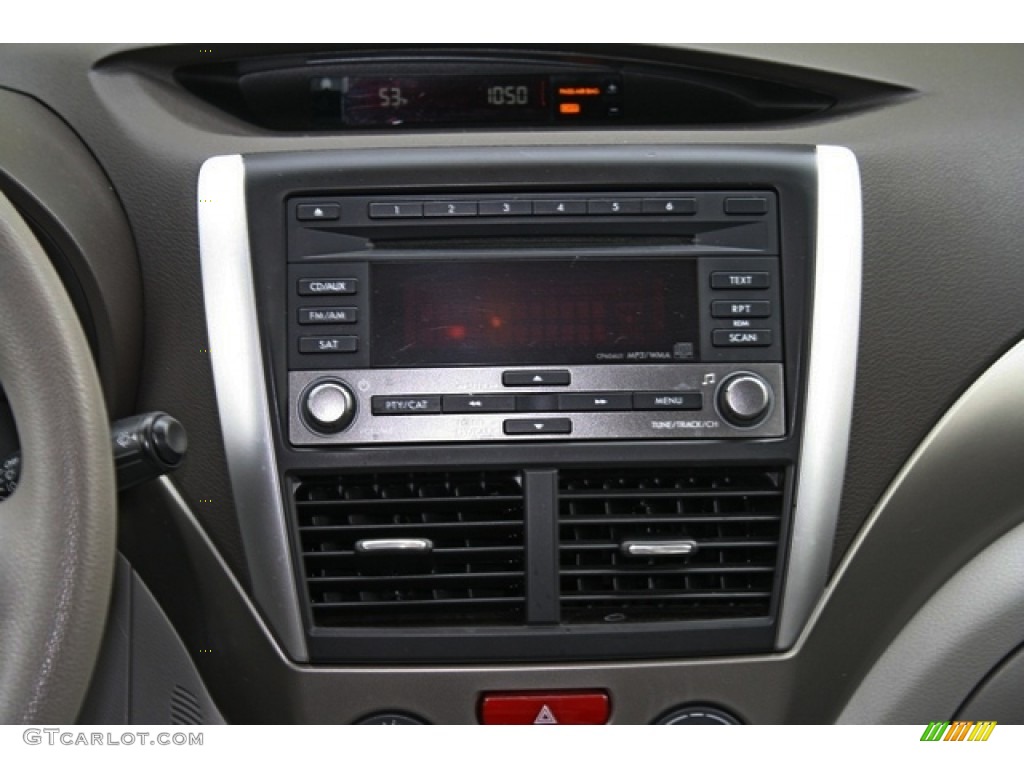 2010 Subaru Forester 2.5 X Premium Controls Photo #76958134