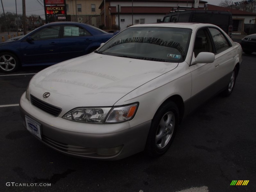 1997 ES 300 - Diamond White Pearl / Ivory photo #2