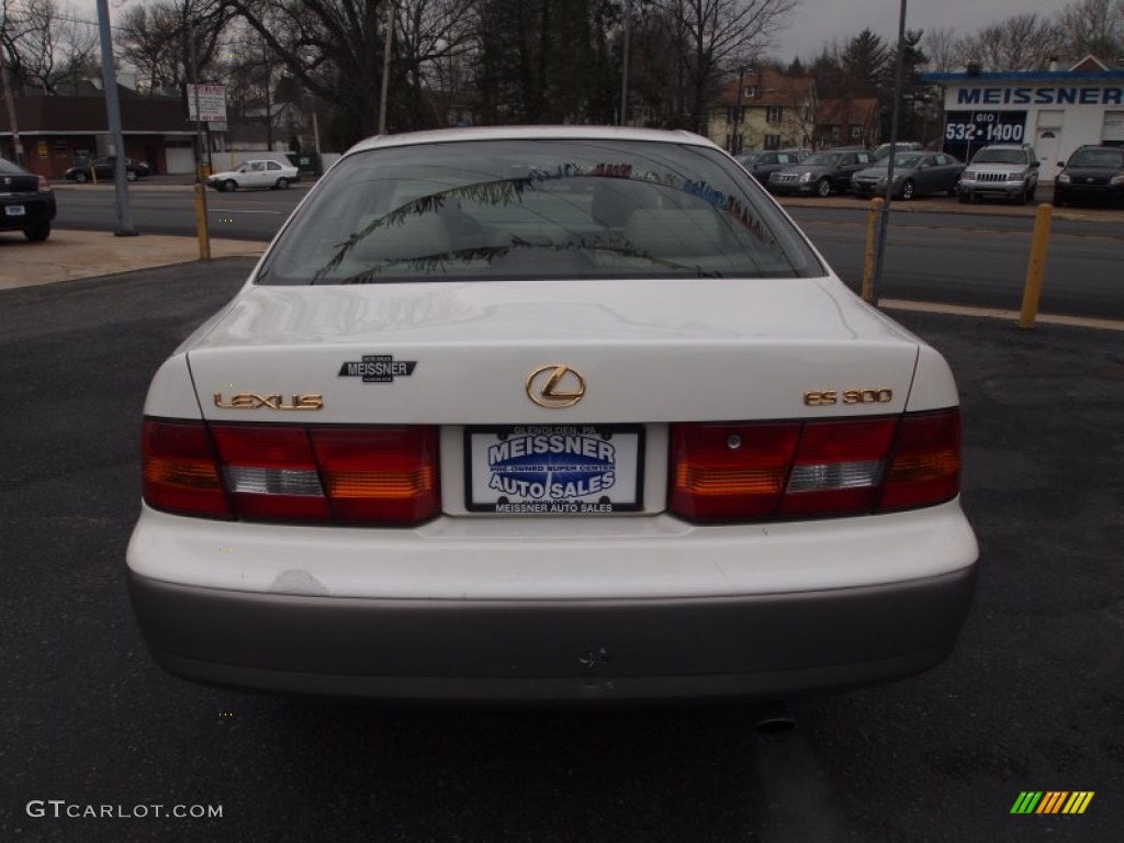 1997 ES 300 - Diamond White Pearl / Ivory photo #7