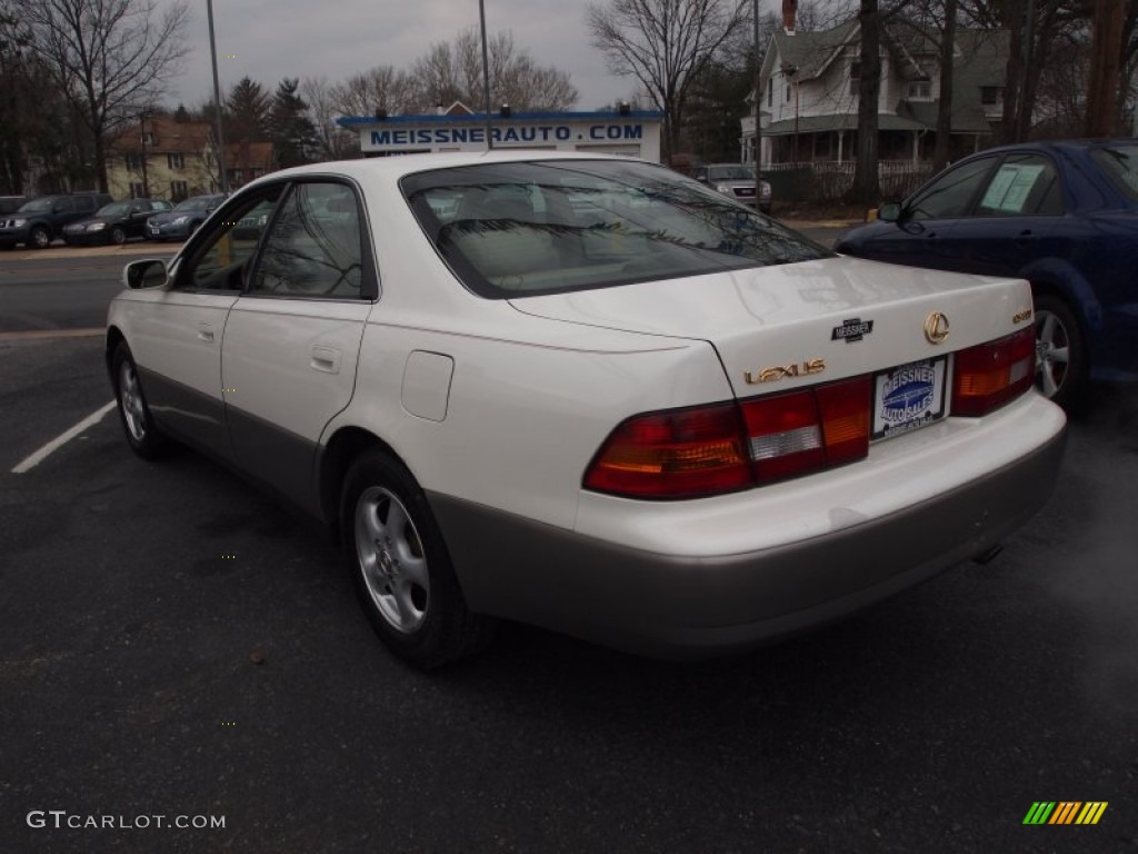 1997 ES 300 - Diamond White Pearl / Ivory photo #8