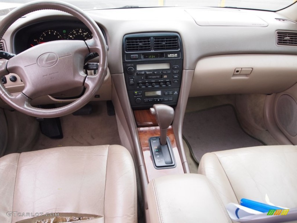 1997 ES 300 - Diamond White Pearl / Ivory photo #21