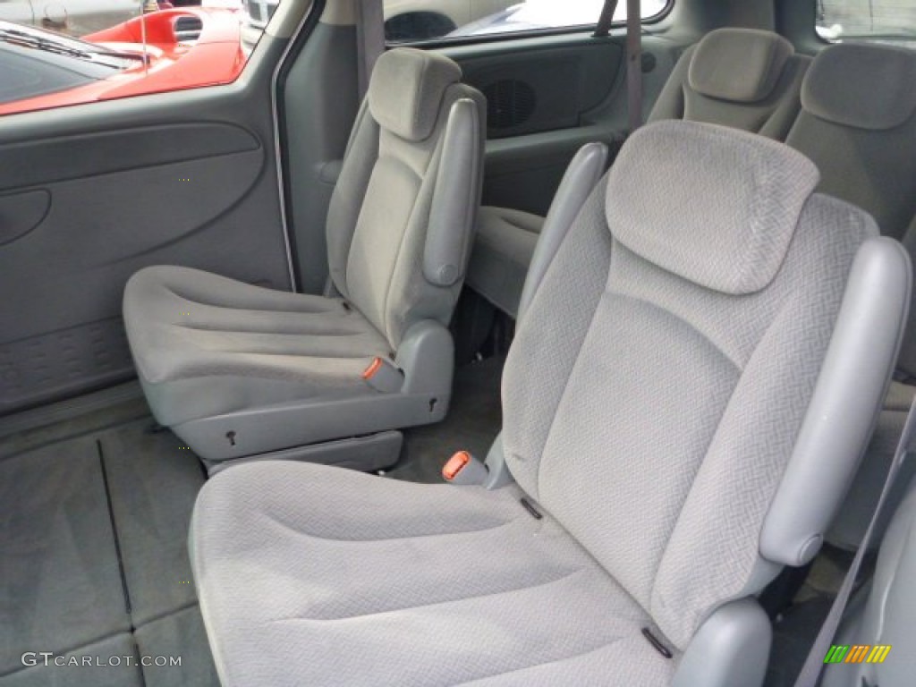 2005 Chrysler Town & Country LX Rear Seat Photo #76961165