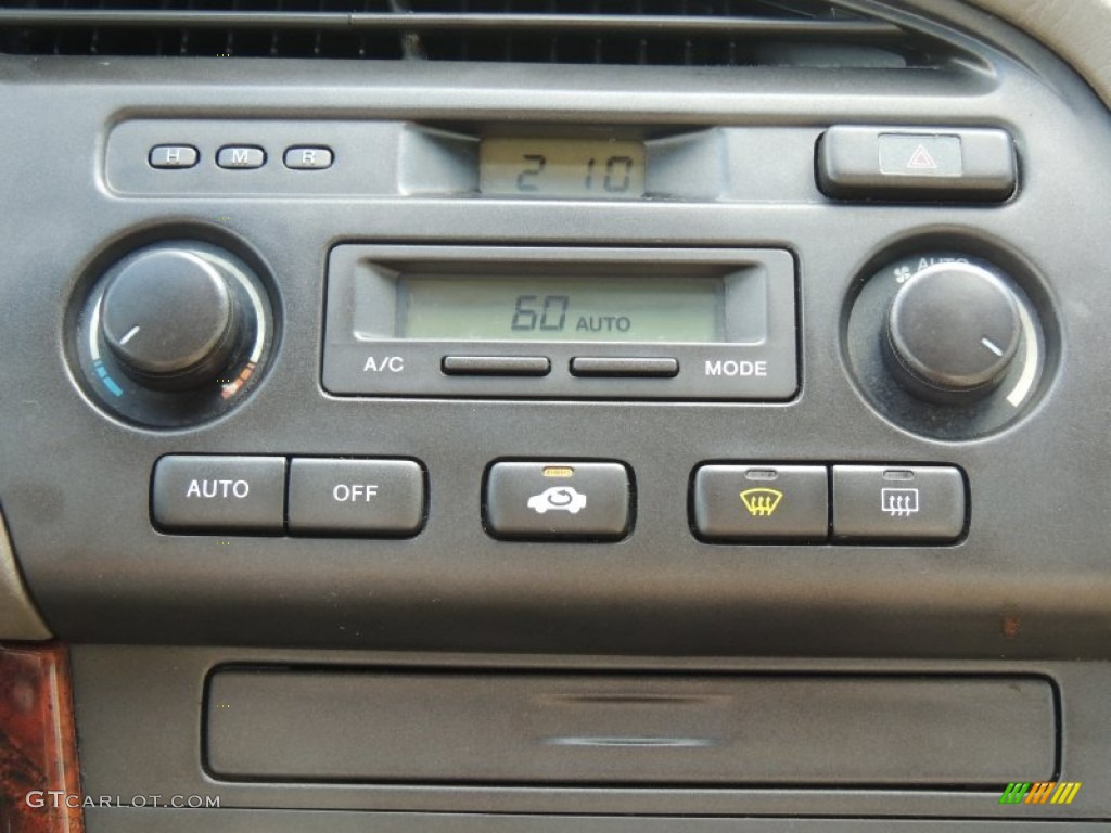 1999 Acura TL 3.2 Controls Photo #76961789
