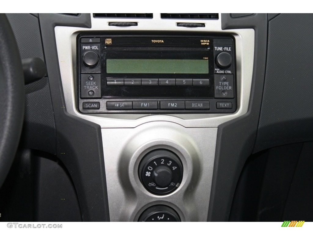 2009 Toyota Yaris 3 Door Liftback Audio System Photos