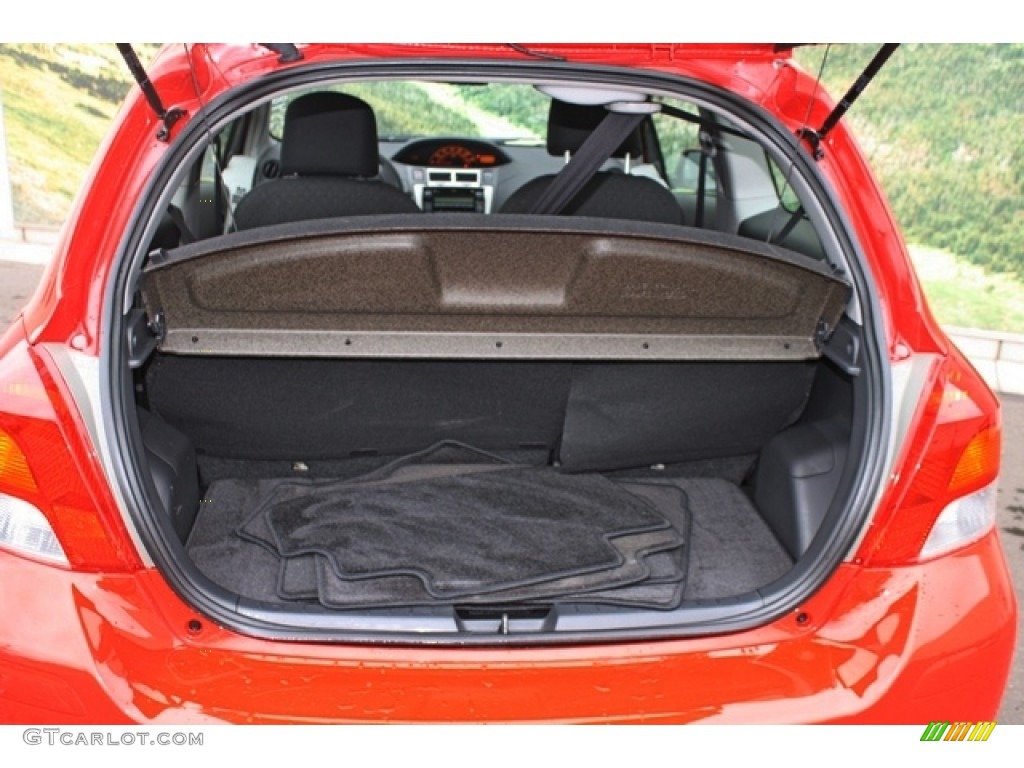 2009 Toyota Yaris 3 Door Liftback Trunk Photo #76962566
