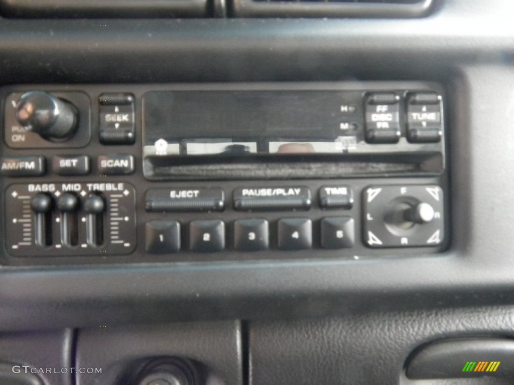 2001 Dodge Ram 1500 SLT Regular Cab 4x4 Audio System Photo #76962950