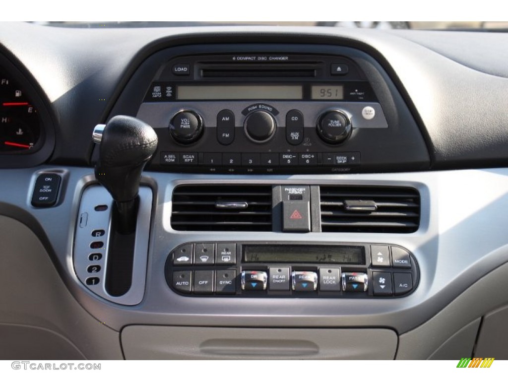 2010 Honda Odyssey EX-L Controls Photo #76966315