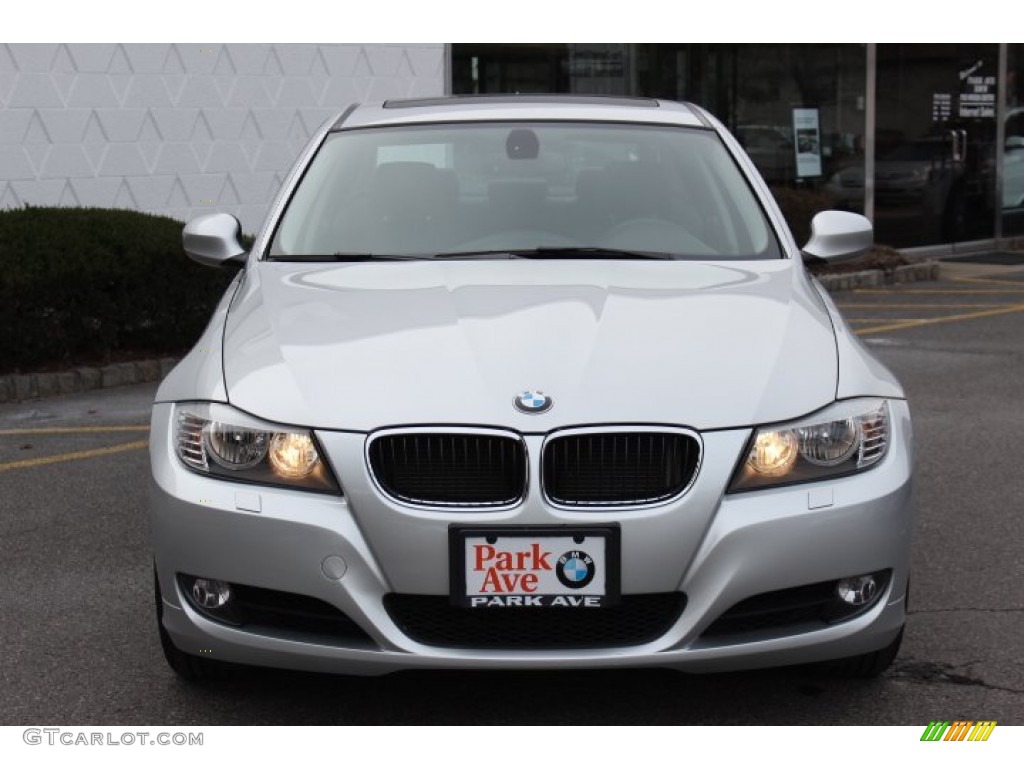 2010 3 Series 328i xDrive Sedan - Titanium Silver Metallic / Black photo #2