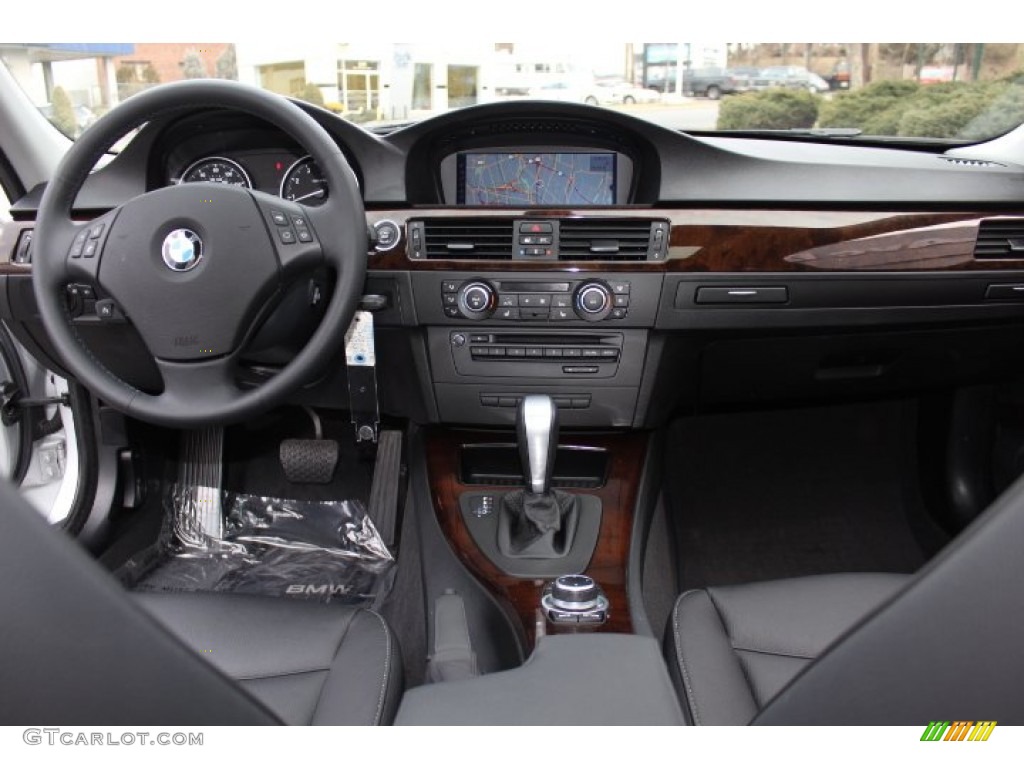 2010 BMW 3 Series 328i xDrive Sedan Black Dashboard Photo #76969855