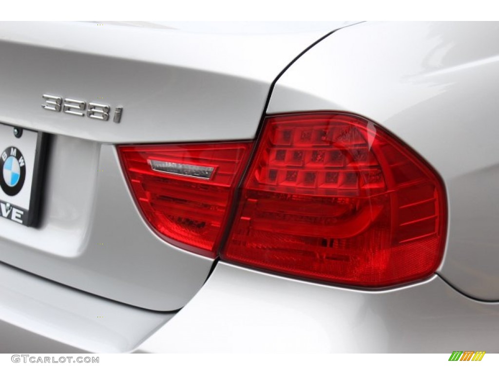 2010 3 Series 328i xDrive Sedan - Titanium Silver Metallic / Black photo #21