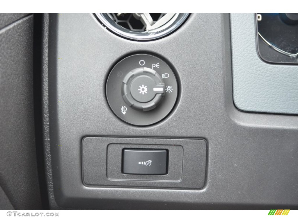 2013 Ford F150 XLT SuperCrew Controls Photo #76970694