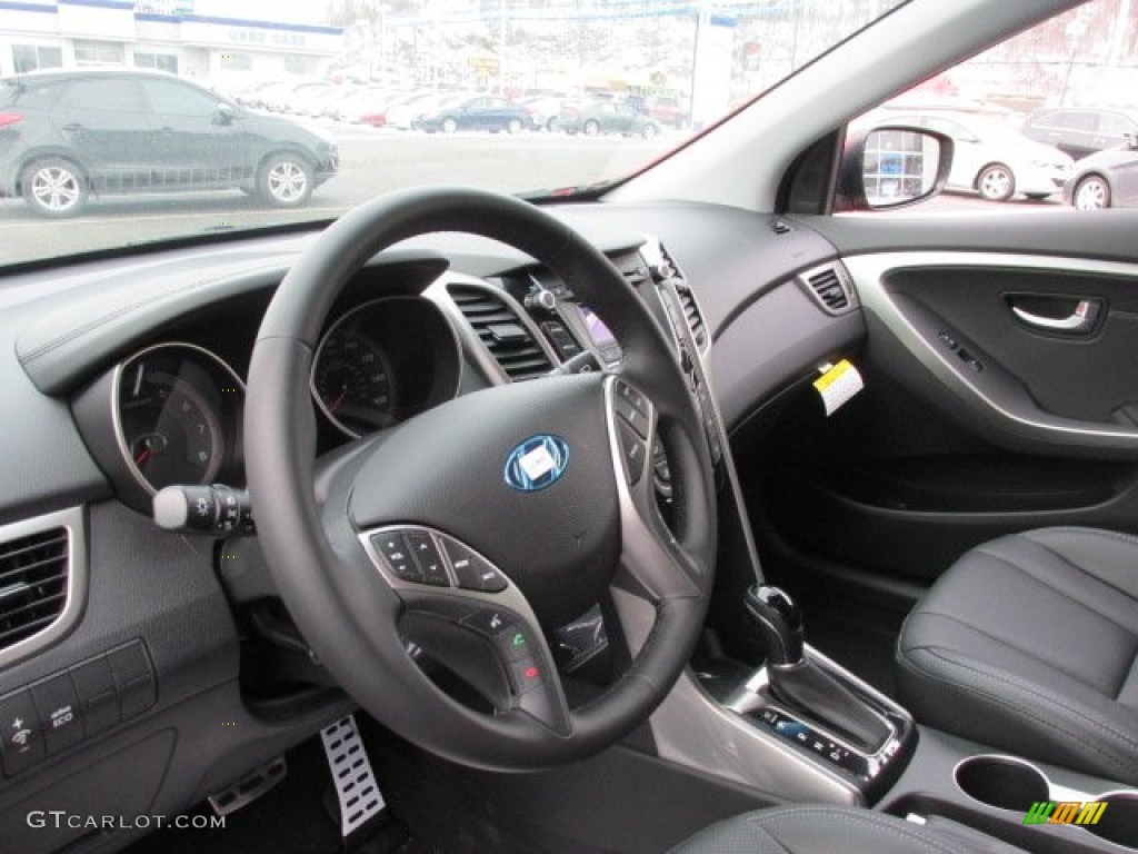 2013 Elantra GT - Volcanic Red / Black photo #7