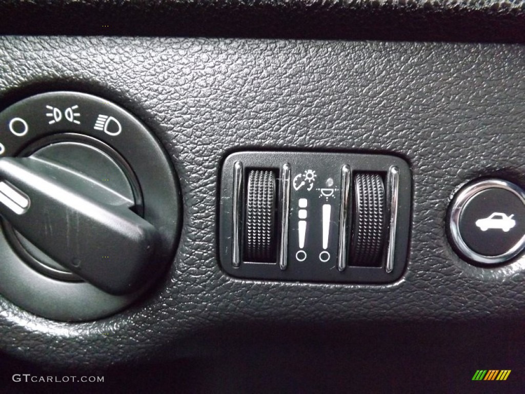 2012 Dodge Charger SE Controls Photos