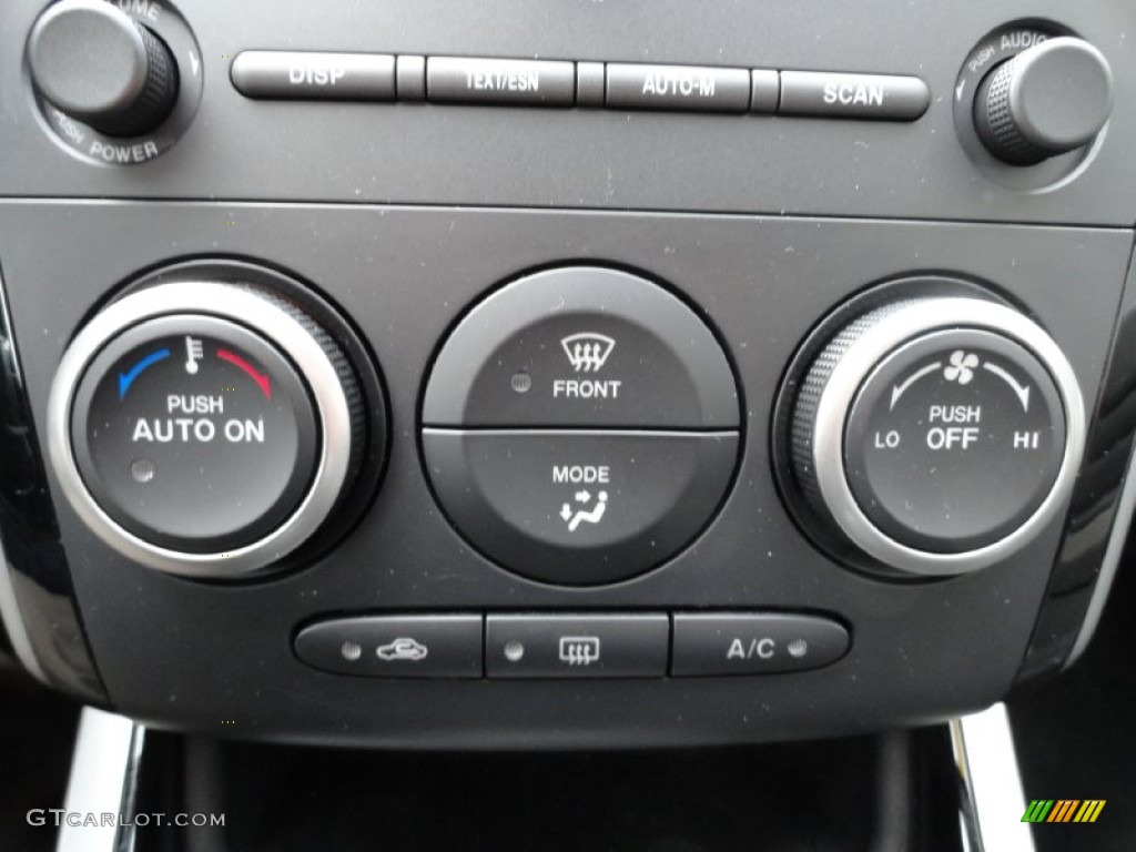 2010 Mazda CX-7 s Grand Touring AWD Controls Photo #76973179