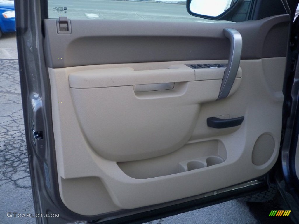 2013 Chevrolet Silverado 1500 LT Crew Cab 4x4 Light Cashmere/Dark Cashmere Door Panel Photo #76973782