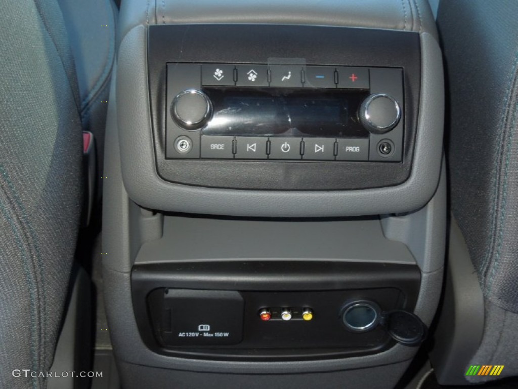 2013 Chevrolet Traverse LT Controls Photo #76977032