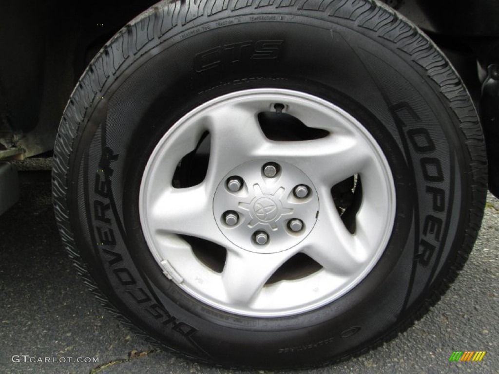 2002 Toyota Sequoia SR5 4WD Wheel Photo #76977827