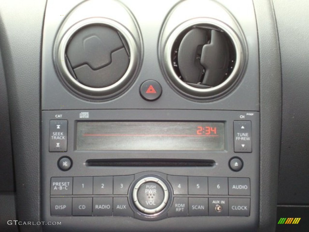 2010 Nissan Rogue S AWD 360 Value Package Controls Photo #76977865
