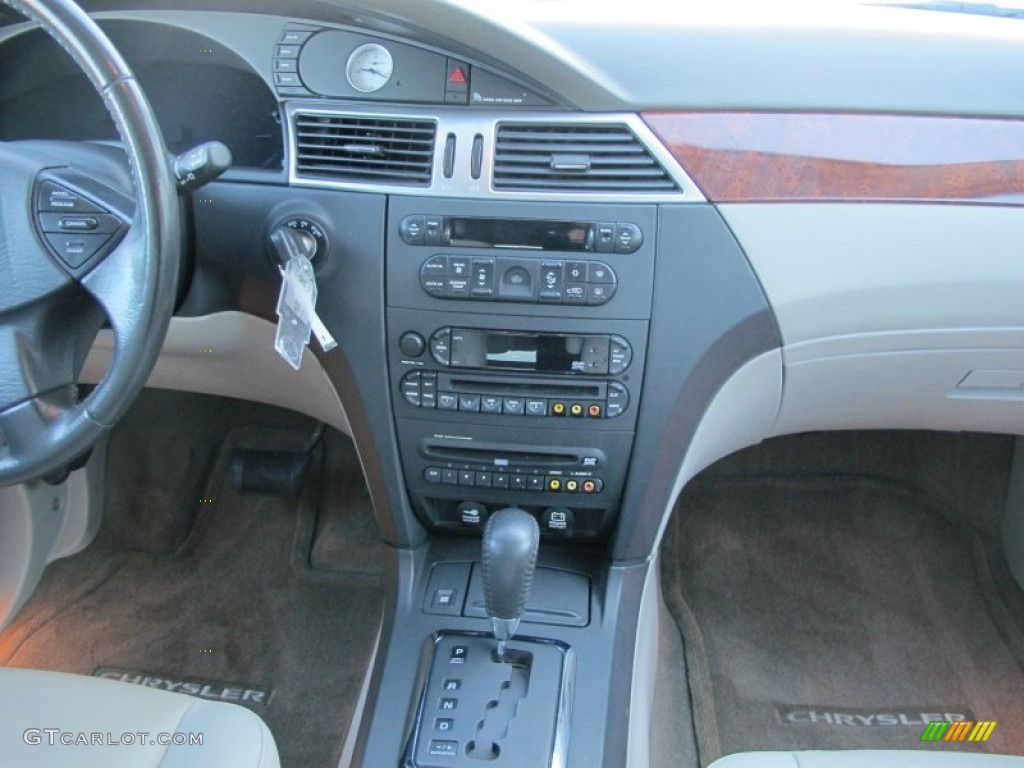 2007 Pacifica Touring - Cognac Crystal Pearl / Dark Khaki/Light Graystone photo #25