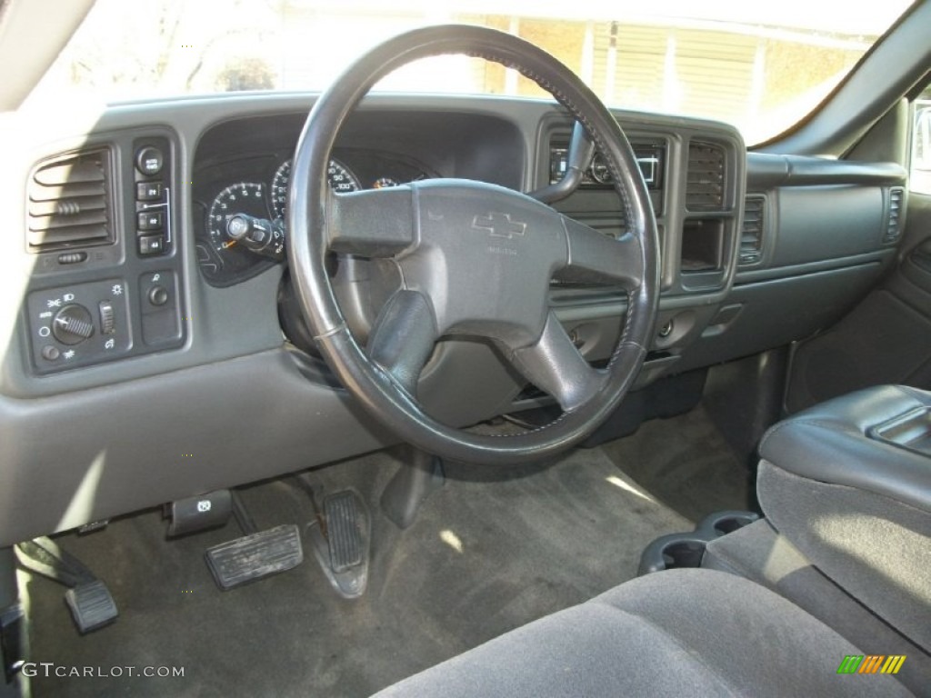 2005 Chevrolet Silverado 1500 LS Crew Cab 4x4 Dashboard Photos