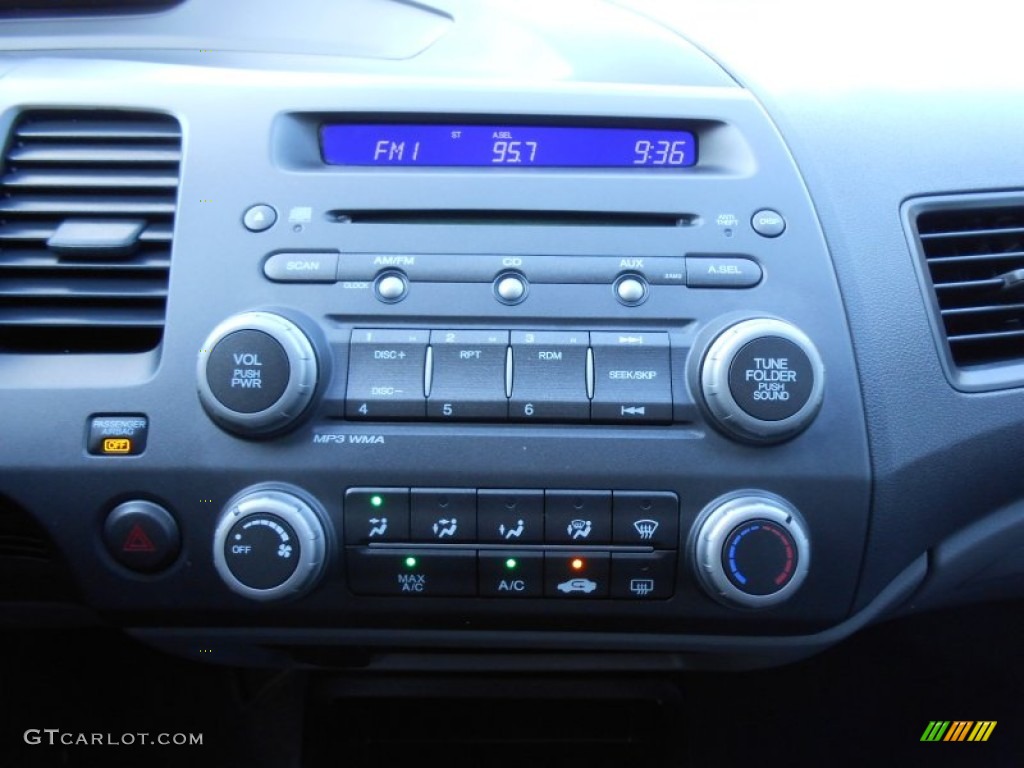 2010 Honda Civic DX-VP Sedan Controls Photo #76981114
