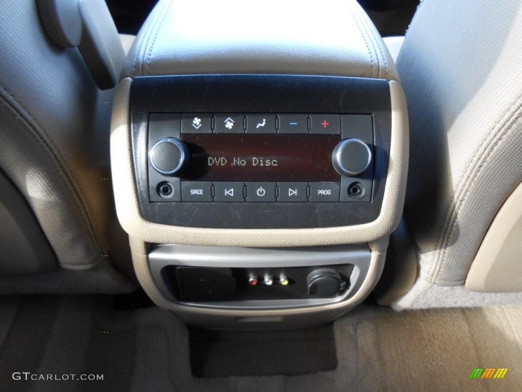 2008 Saturn Outlook XE Controls Photo #76982245