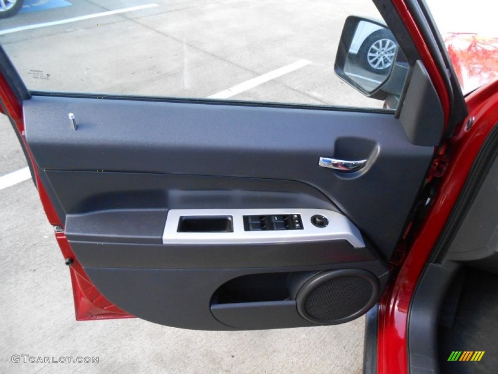 2008 Jeep Patriot Sport Dark Slate Gray Door Panel Photo #76982468