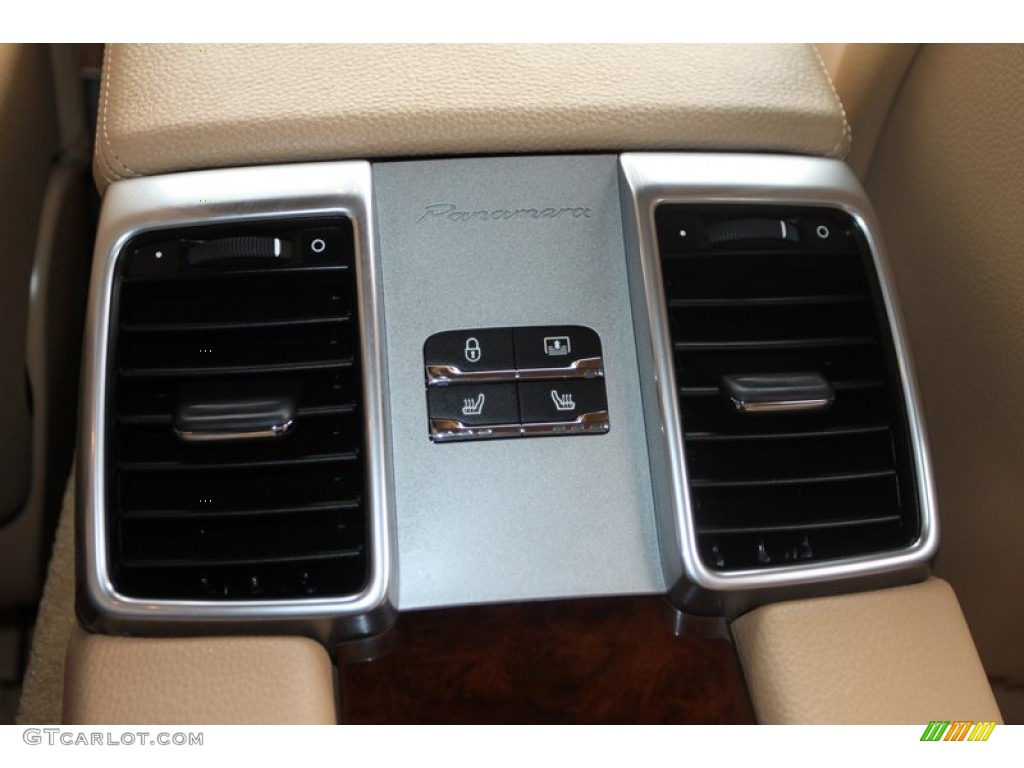 2012 Porsche Panamera V6 Controls Photo #76982842