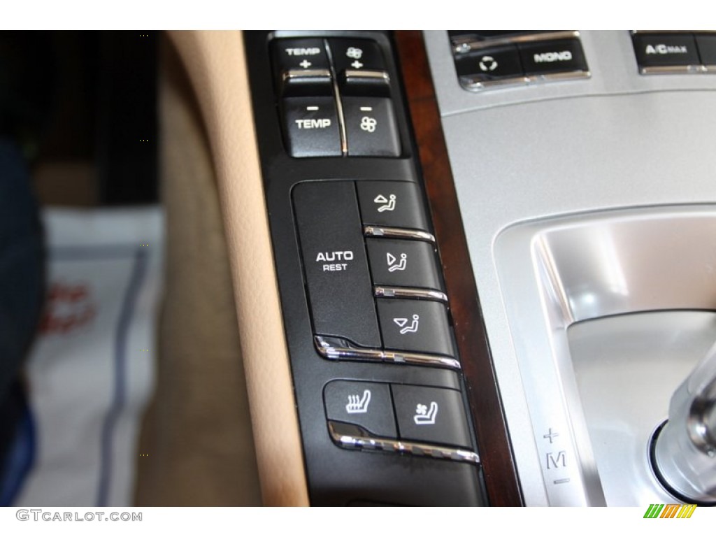 2012 Porsche Panamera V6 Controls Photo #76982962