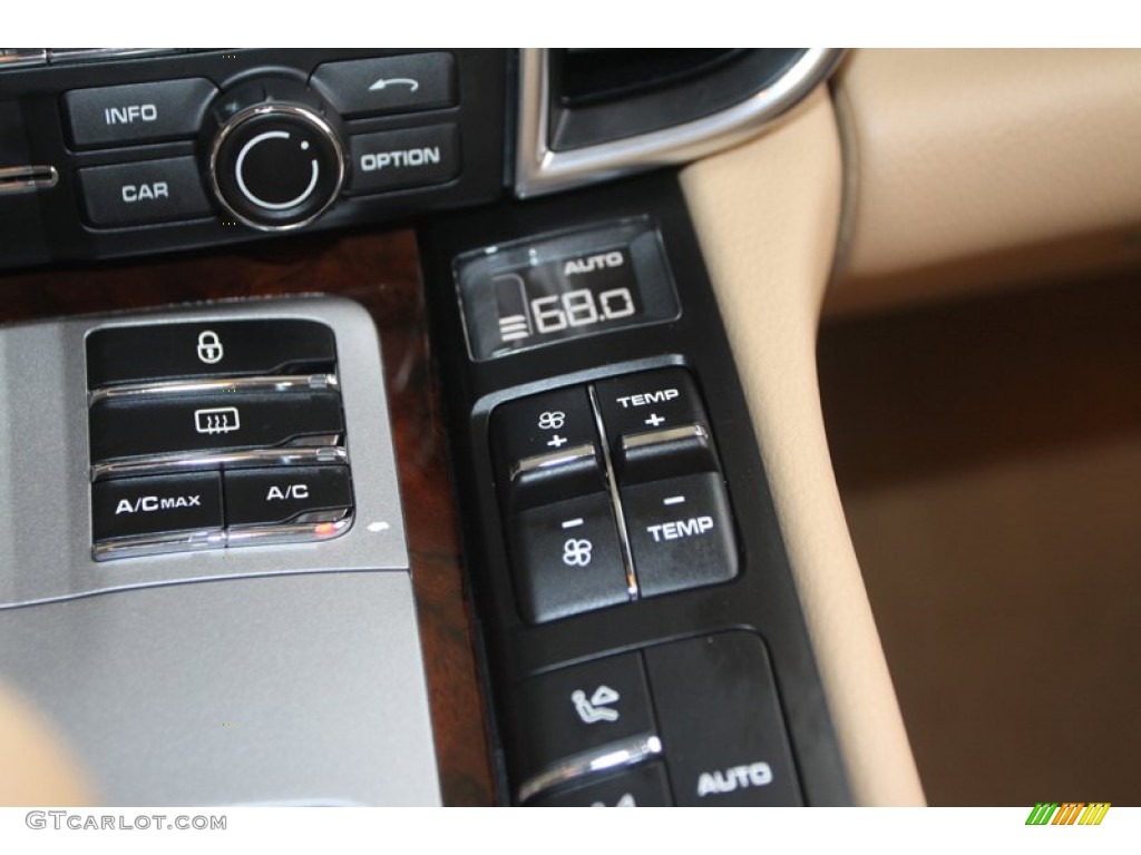 2012 Porsche Panamera V6 Controls Photo #76982997