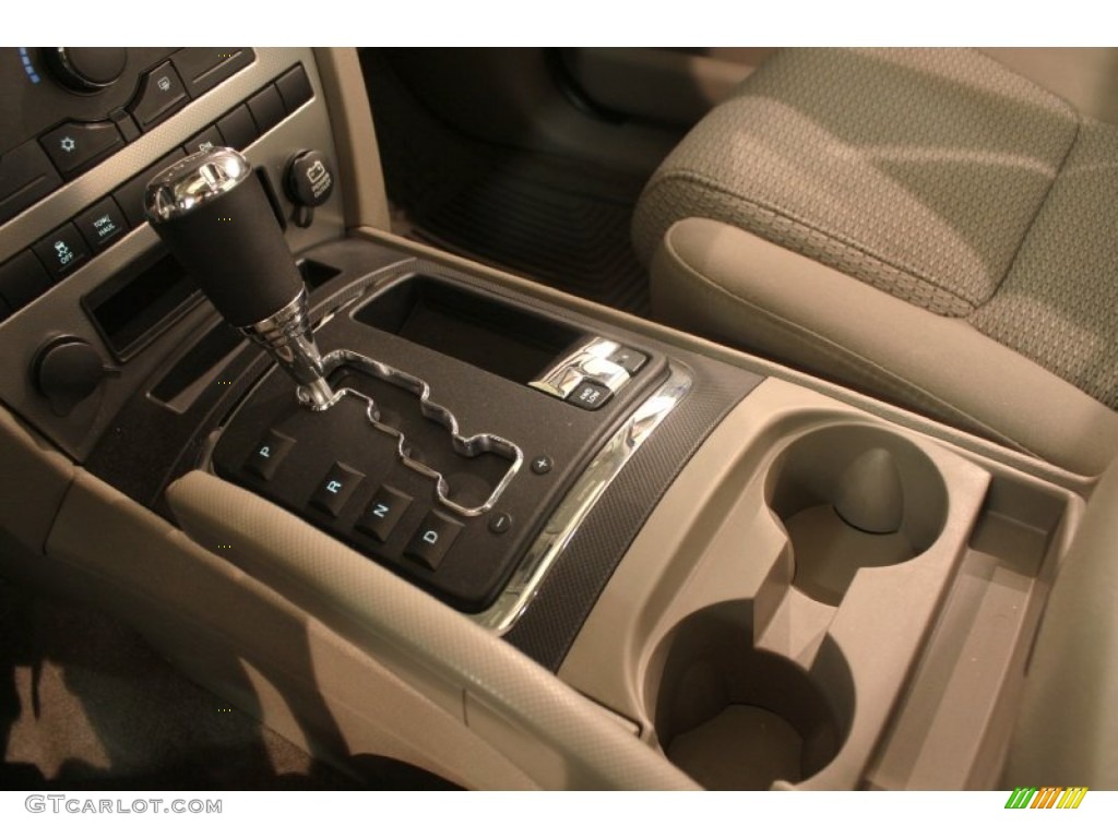 2007 Jeep Commander Sport 4x4 5 Speed Automatic Transmission Photo #76984026