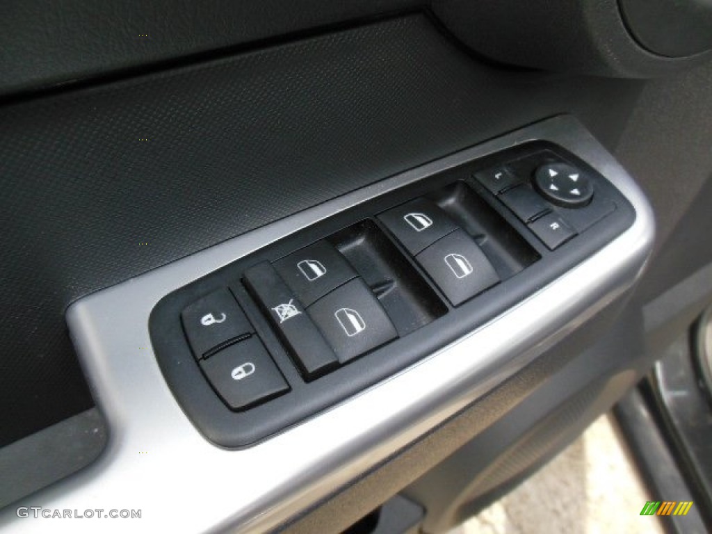 2011 Dodge Nitro Detonator 4x4 Controls Photo #76985161