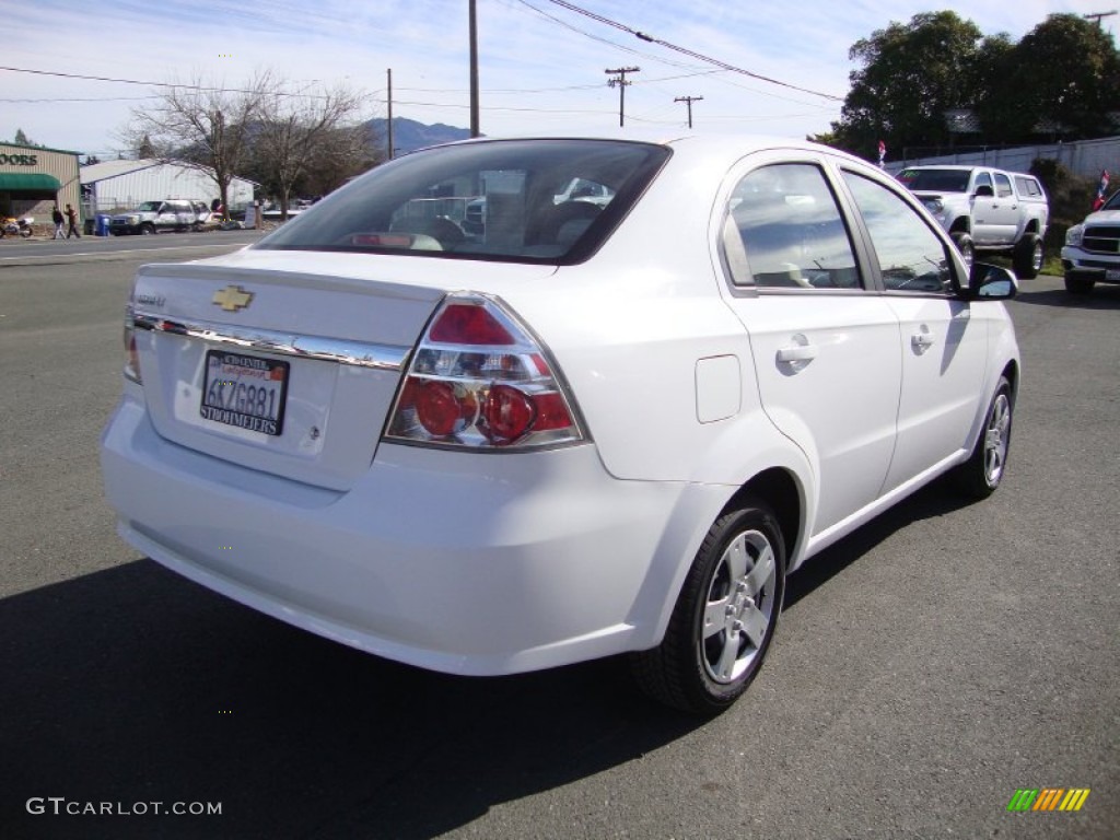 2010 Aveo LT Sedan - Summit White / Neutral photo #7