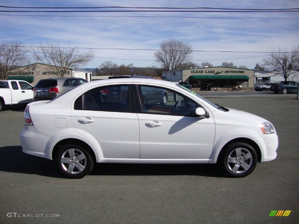 2010 Aveo LT Sedan - Summit White / Neutral photo #8