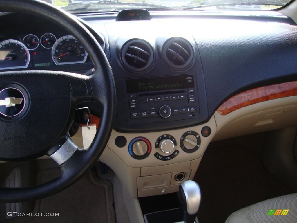 2010 Aveo LT Sedan - Summit White / Neutral photo #13