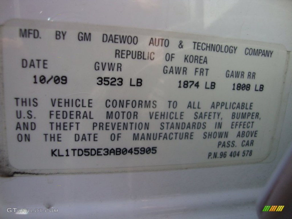 2010 Aveo LT Sedan - Summit White / Neutral photo #23